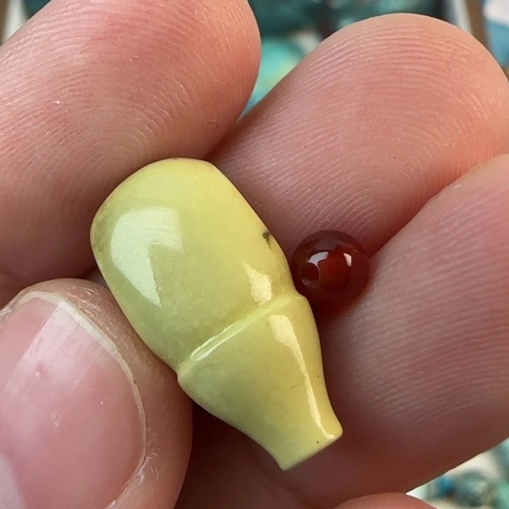 南红玛瑙未镶嵌配饰