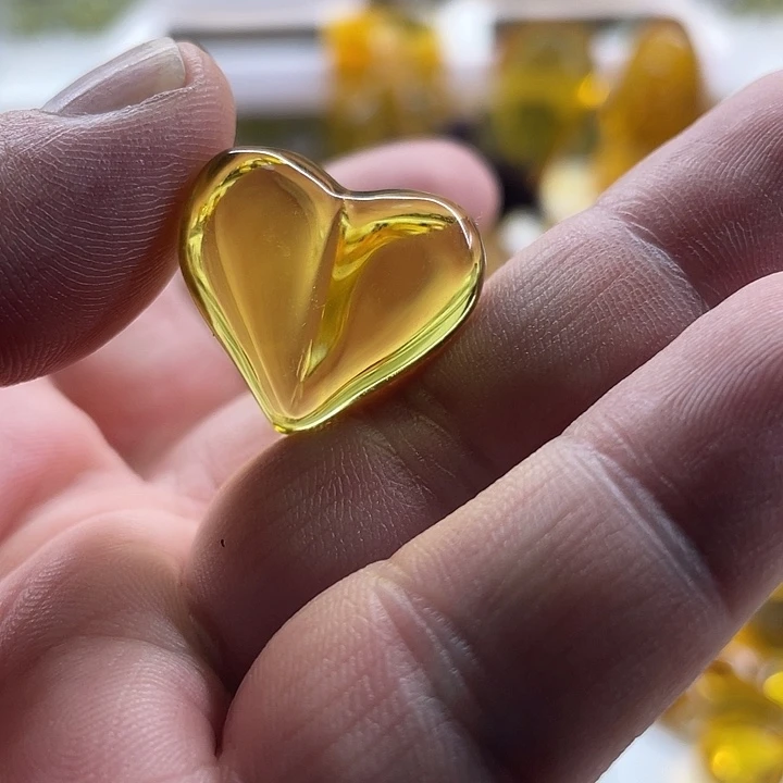 琥珀未镶嵌裸石桃心