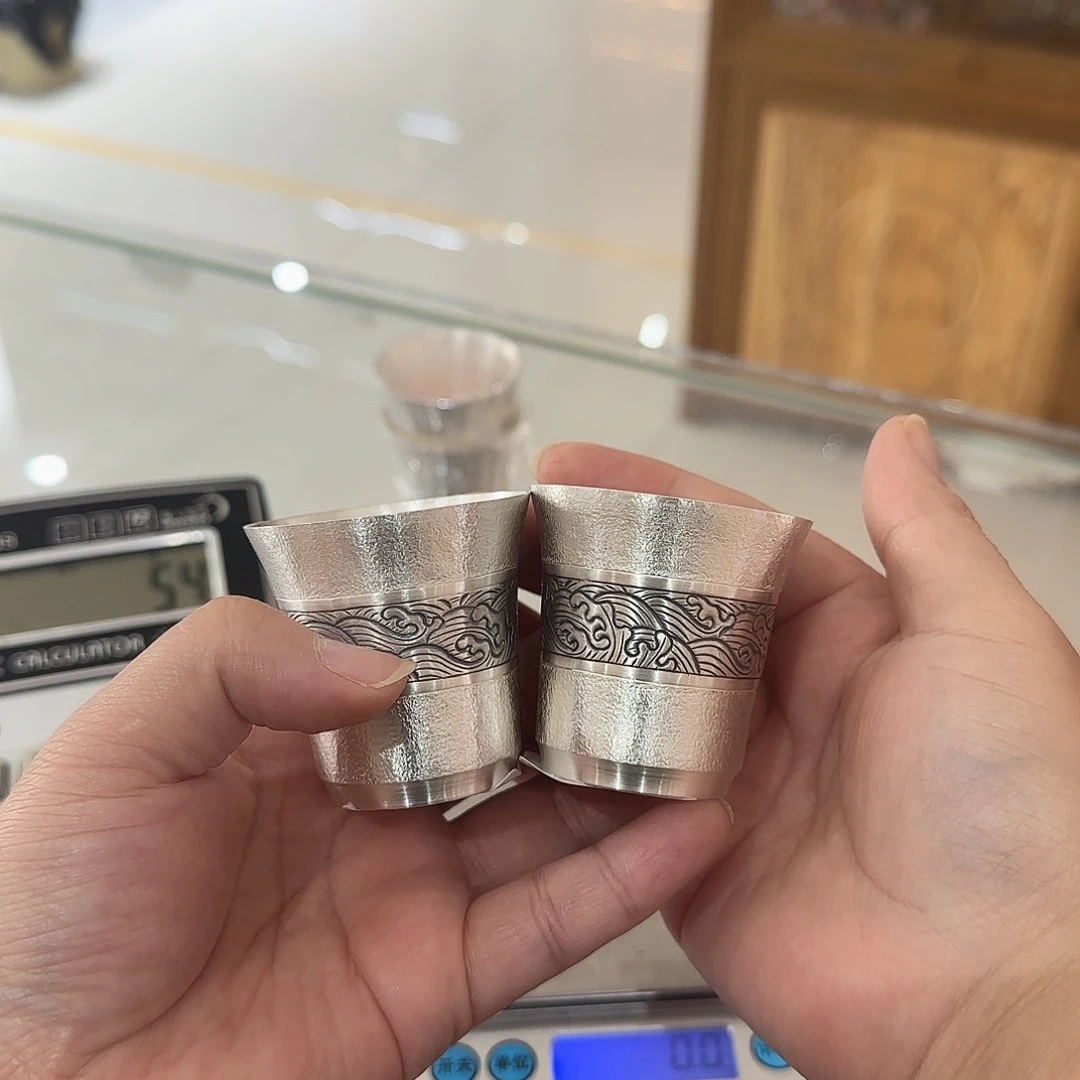 足银999海浪纹酒杯