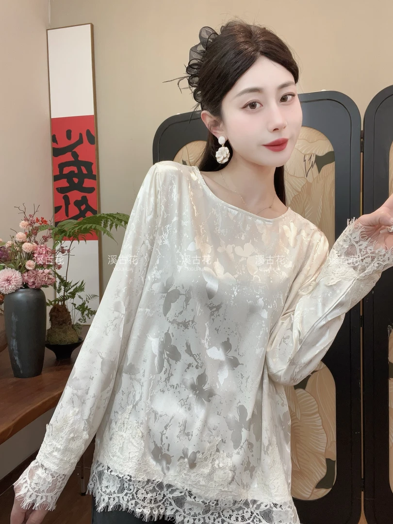 【念一】2025早春新款蕾丝拼接气质圆领上衣女新中式国风长袖百搭