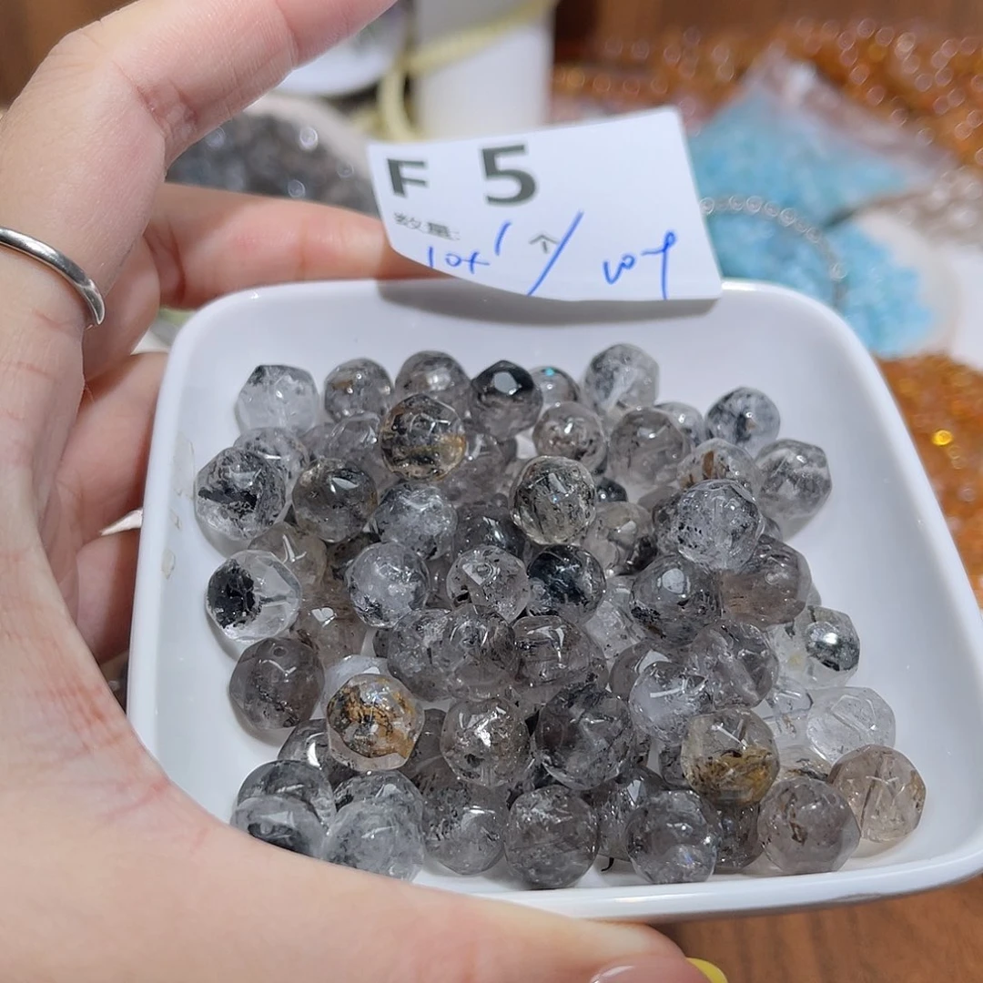 水晶珠宝半成品未镶嵌F5。