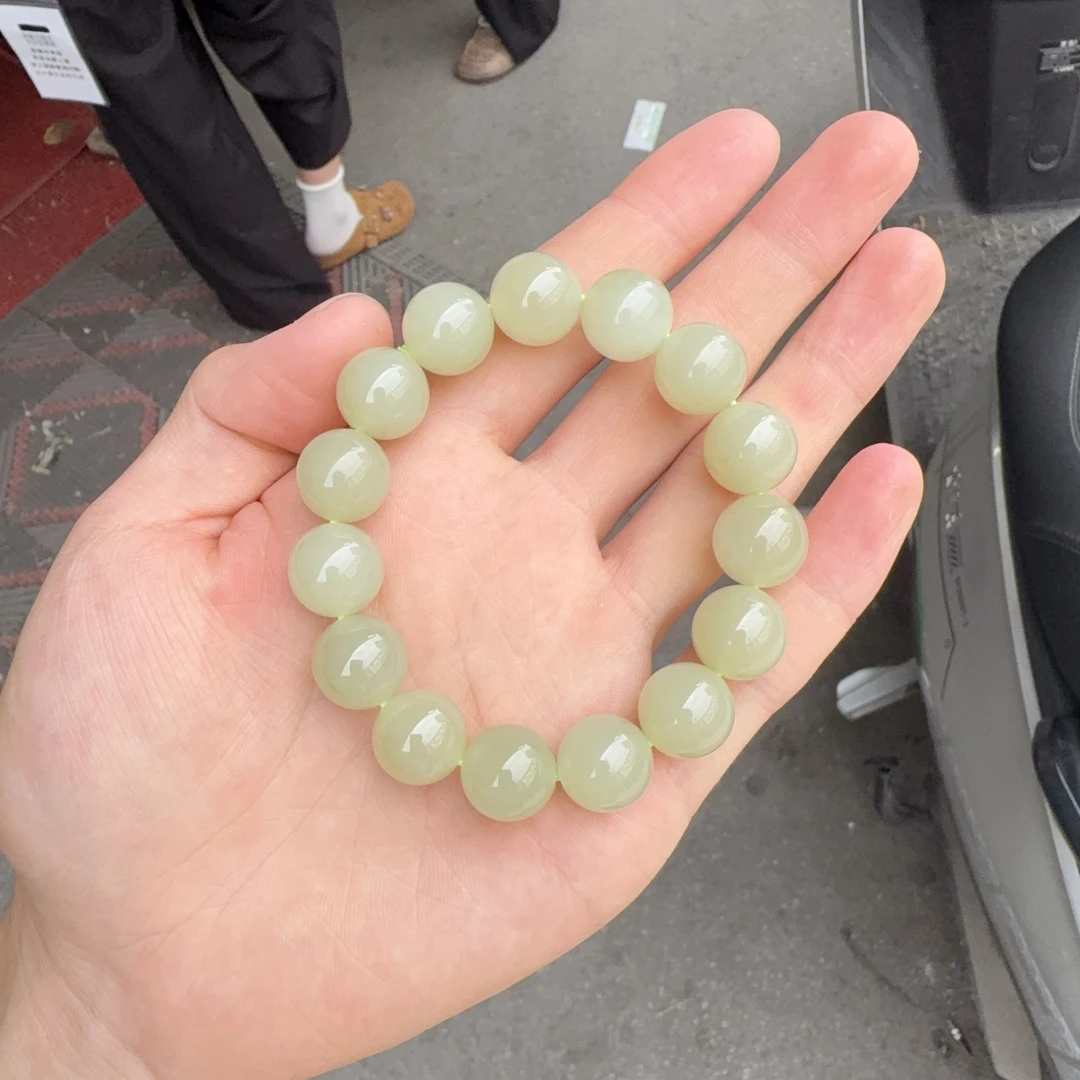 天然和田玉手串约14mm左右多样性拍一发一r