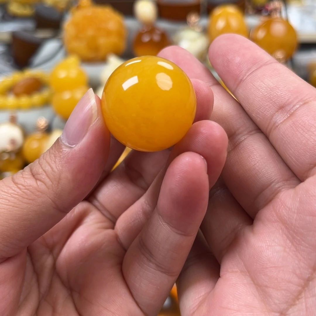 蜜蜡未镶嵌珠宝奇石