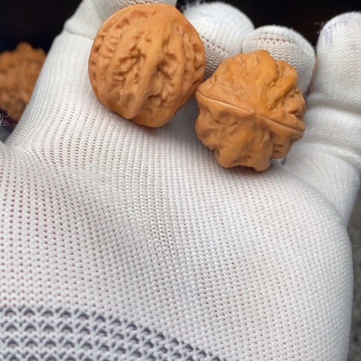 文玩核桃把件肉龙