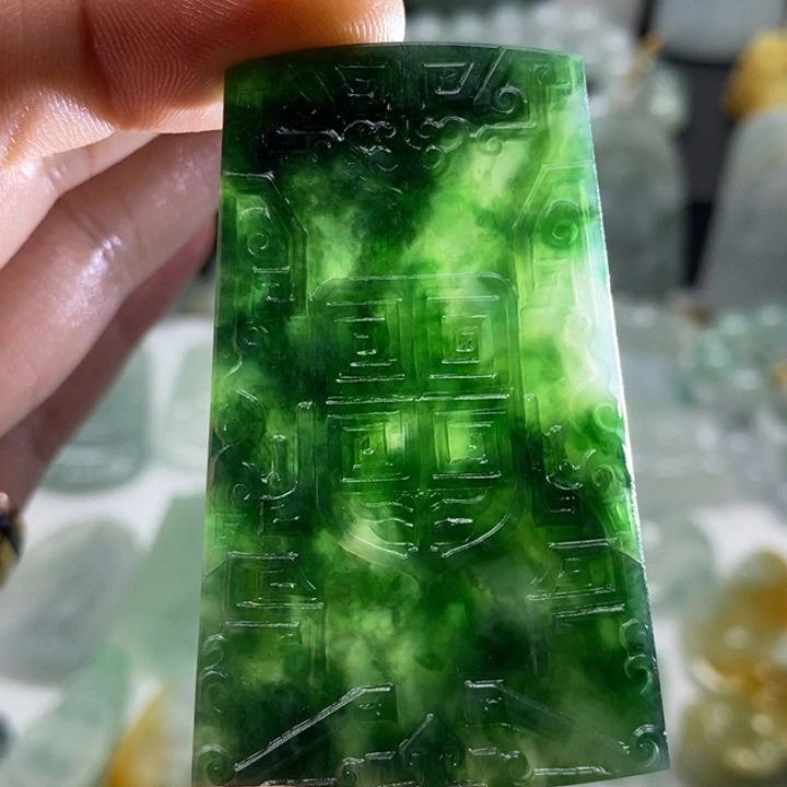 定制翡翠未镶嵌仿古牌