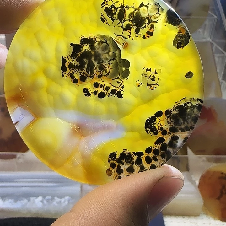 玛瑙/玉髓未镶嵌珠宝奇石