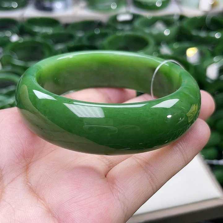 未镶嵌手镯和田玉（碧玉）