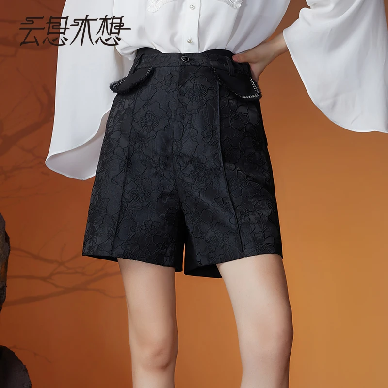 云思木想新中式2023秋季新款提花面料拼接百搭女士短裤10808