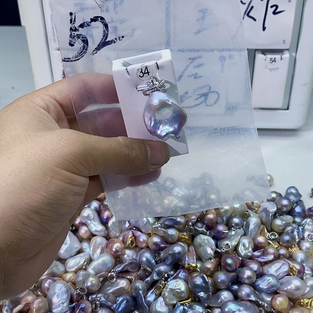 淡水珍珠合金颈饰