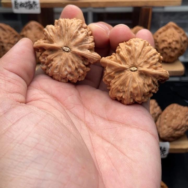 吊坠文玩核桃财神帽