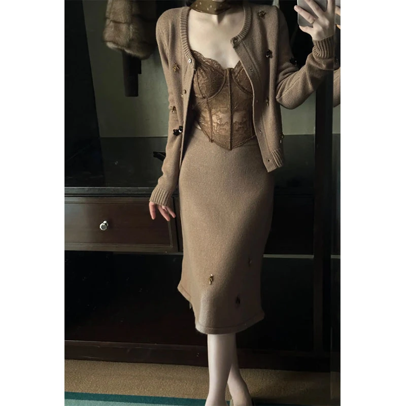 巨好看的秋装一整套穿搭法式修身毛衣开衫外套内搭吊带包臀半裙子