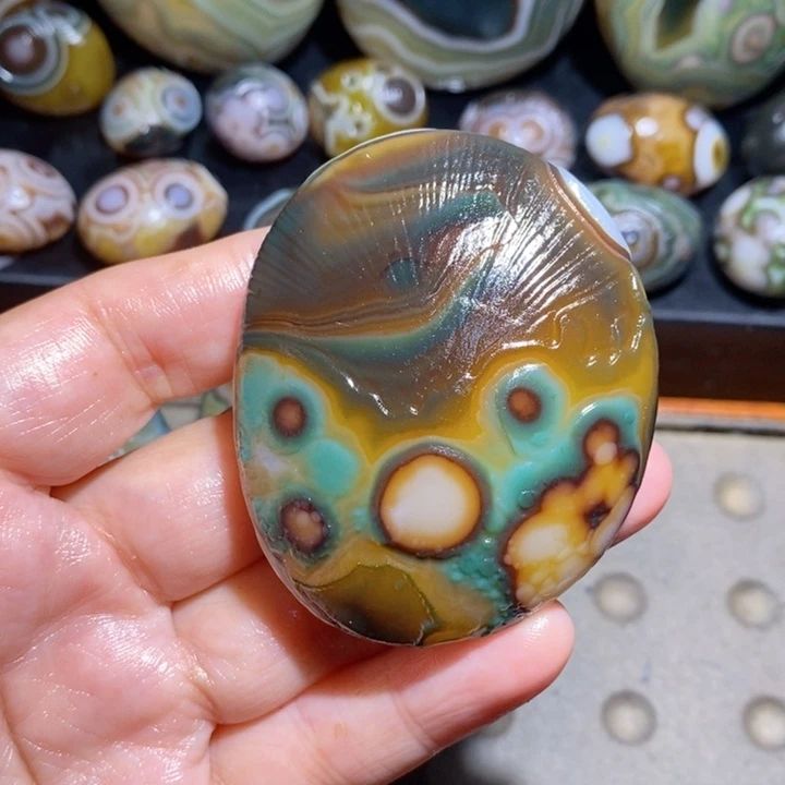 未镶嵌玛瑙/玉髓珠宝半成品11