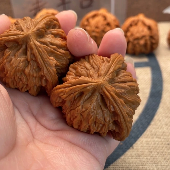 -***-核桃白狮子43核桃