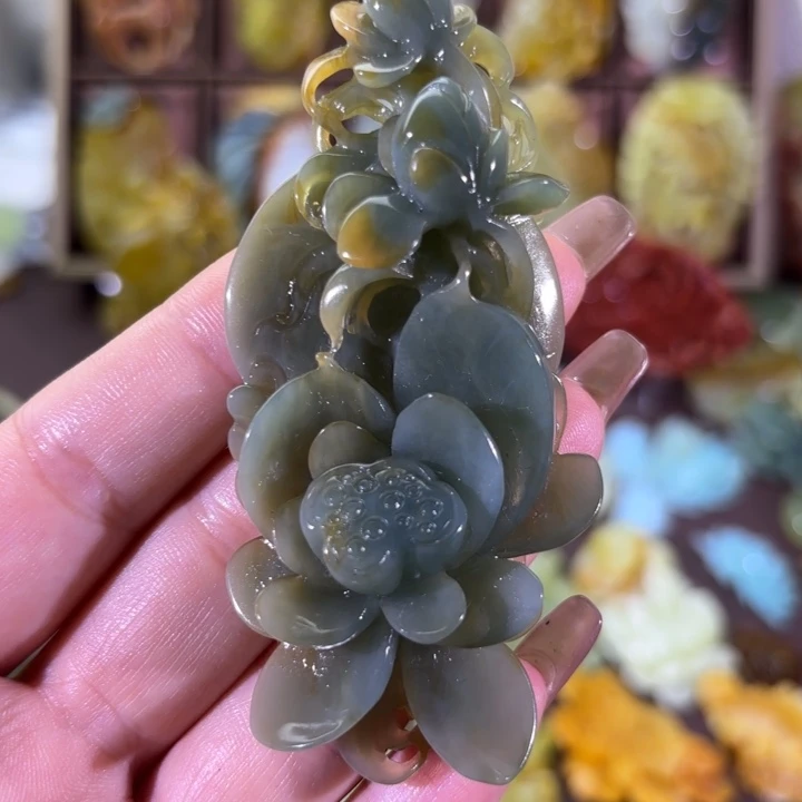 未镶嵌蛇纹石玉颈饰