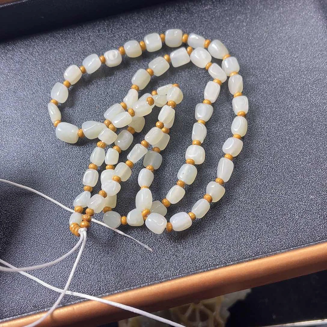 和田玉新疆且末料链子未镶嵌