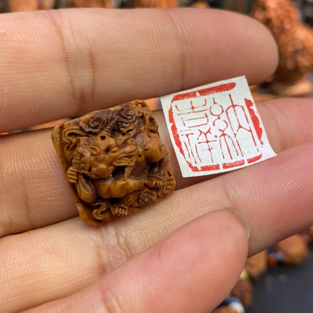 狮子核章于东款潍坊核雕