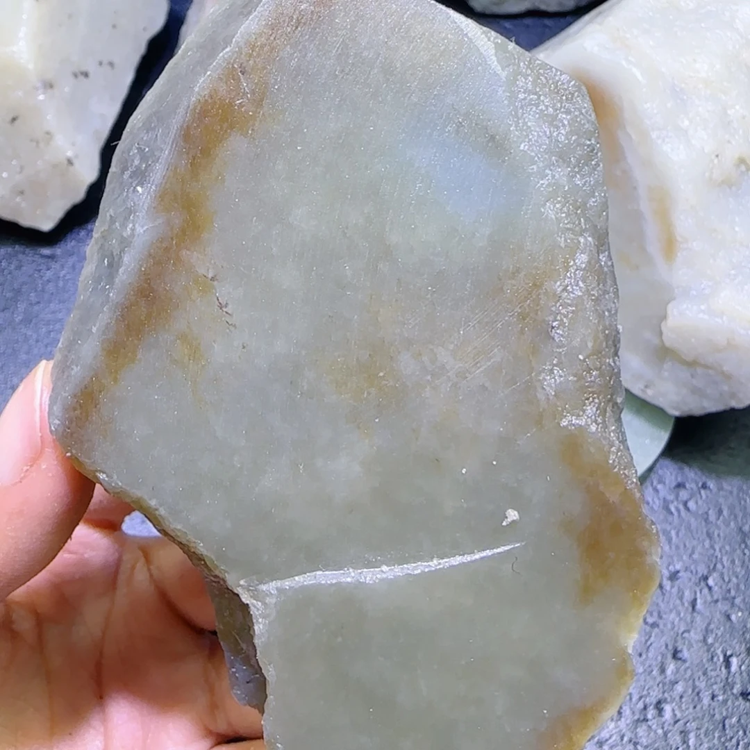 和田玉未镶嵌珠宝半成品