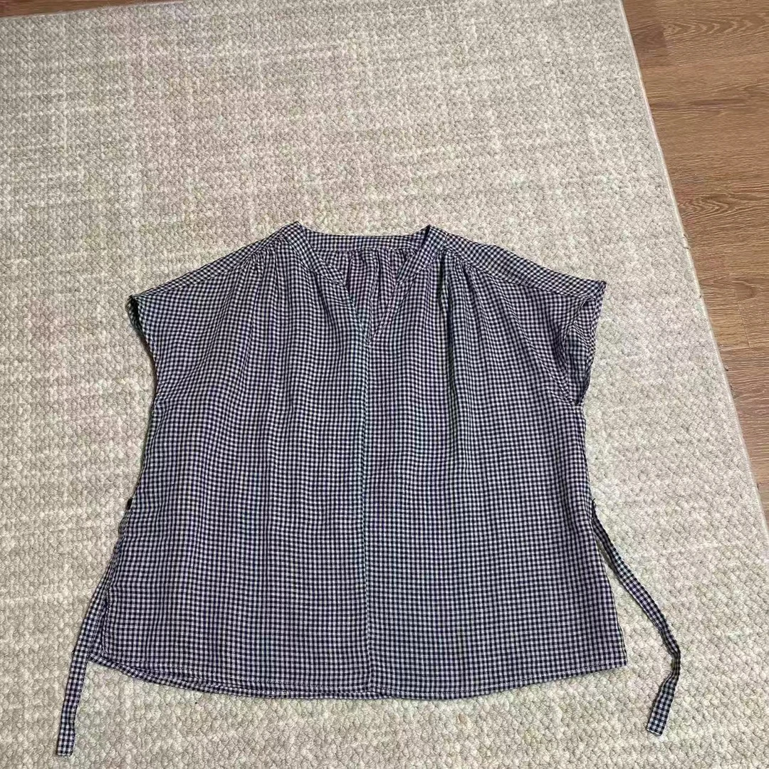 “经典格子”V领设计款小衫文艺休闲夏季新款