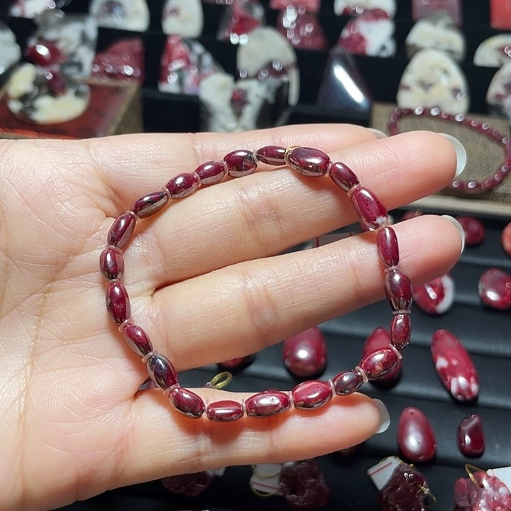 天然辰砂原矿随形珠手链18克