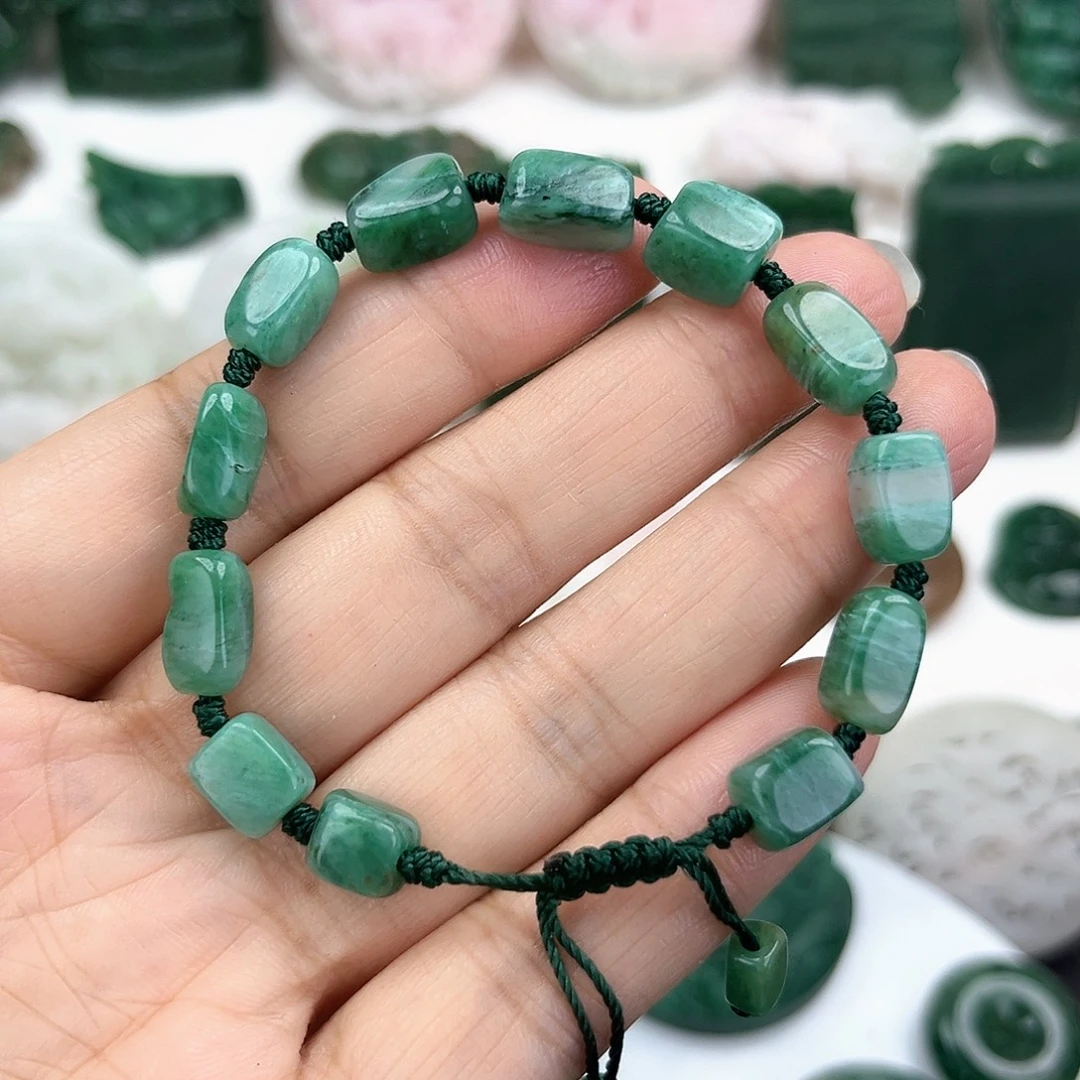 未镶嵌独山玉颈饰