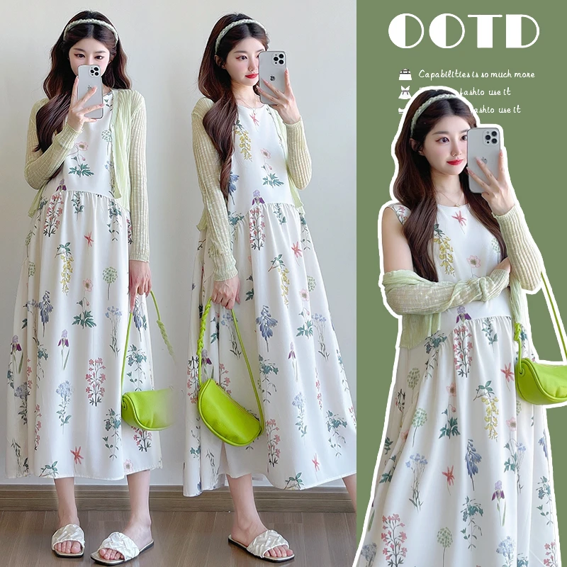 2025年法式高级无袖背心碎花时尚款开衫春秋显瘦设计感气质连衣裙