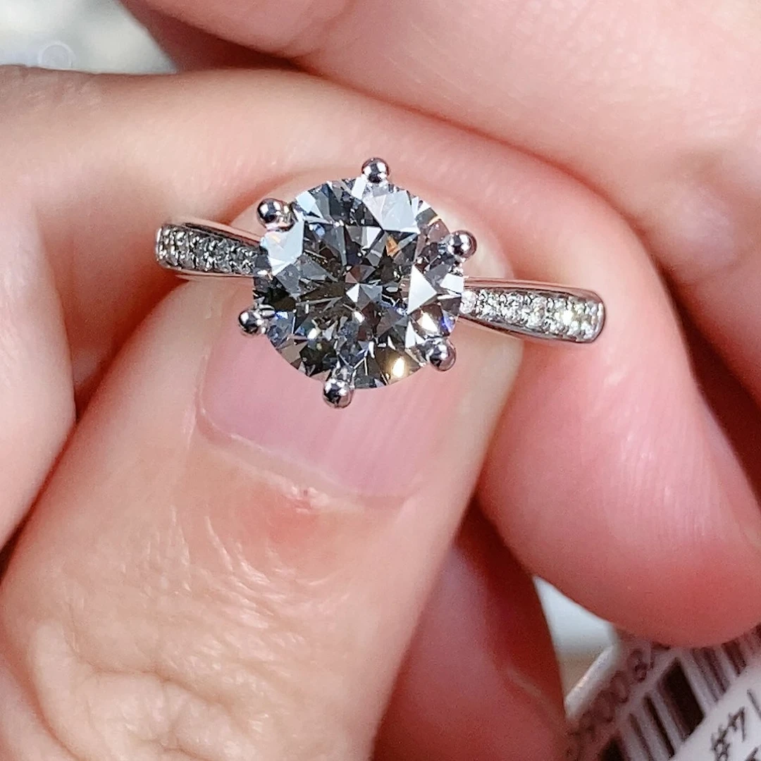 实验室培育钻石18K金镶嵌