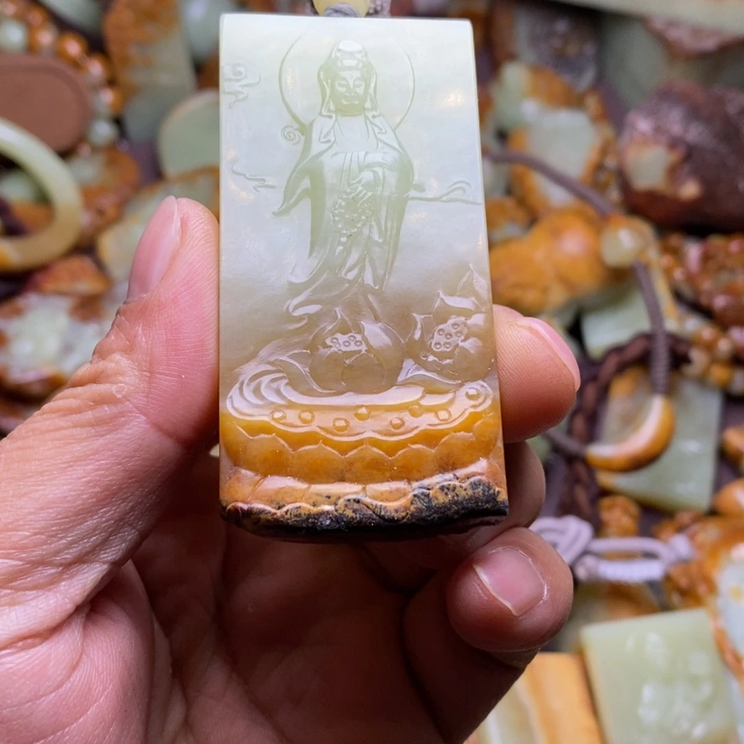 【闪购商品】未镶嵌岫岩河磨玉（透闪石质玉）挂件