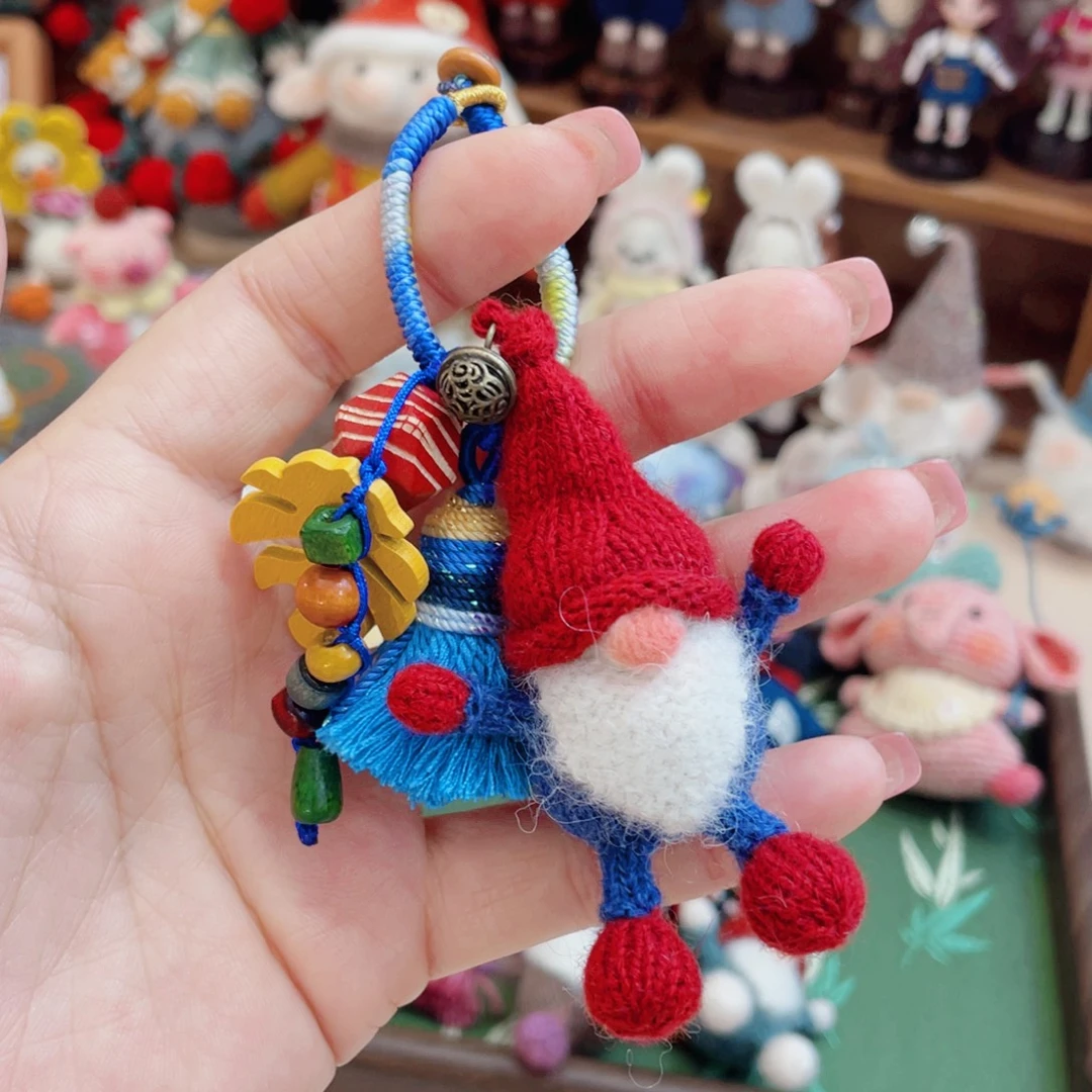 是***呀毛绒棒针地精挂件小王