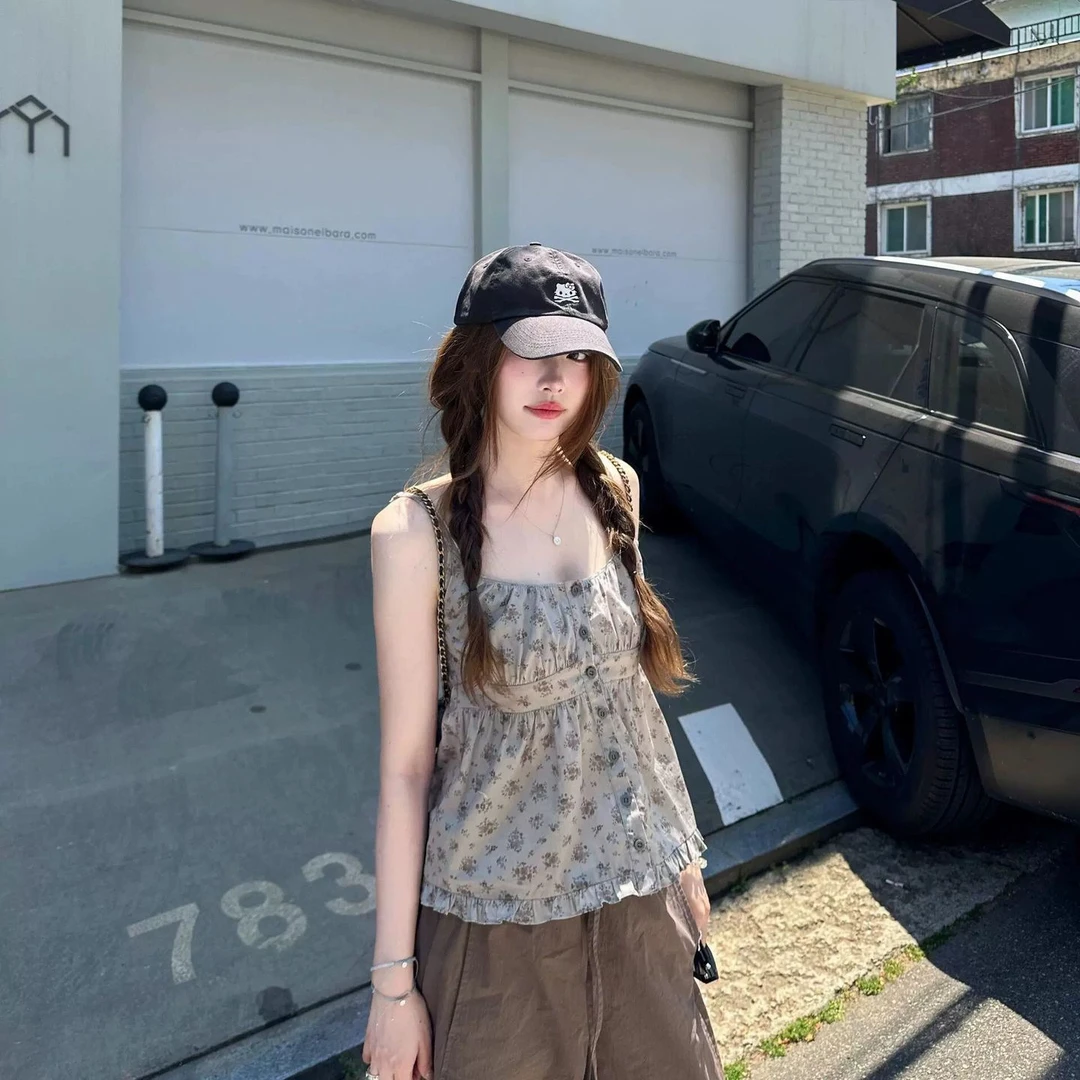 韩系甜美外穿方领吊带背心女无袖新款独特超好看木耳边娃娃衫上衣