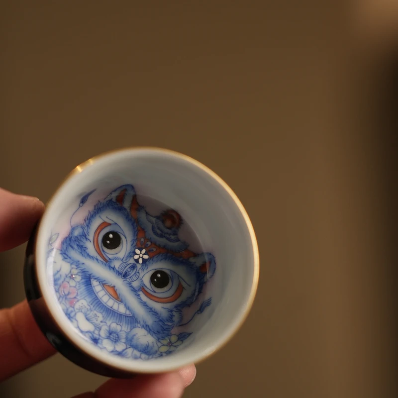 念物内绘醒狮头布袋盖碗单杯子一个