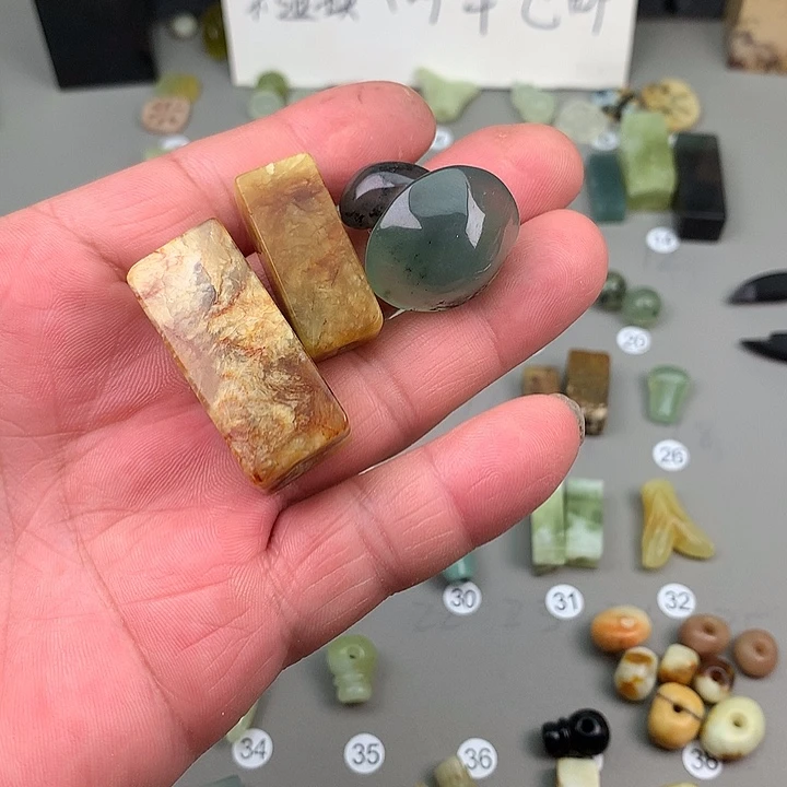 4***2蛇纹石玉未镶嵌百搭款式