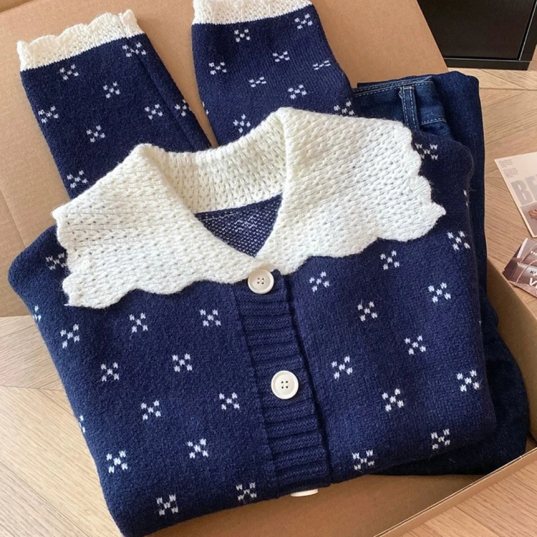 复古小翻领钩花长袖毛衣外套女秋季新款休闲百搭设计感上衣潮