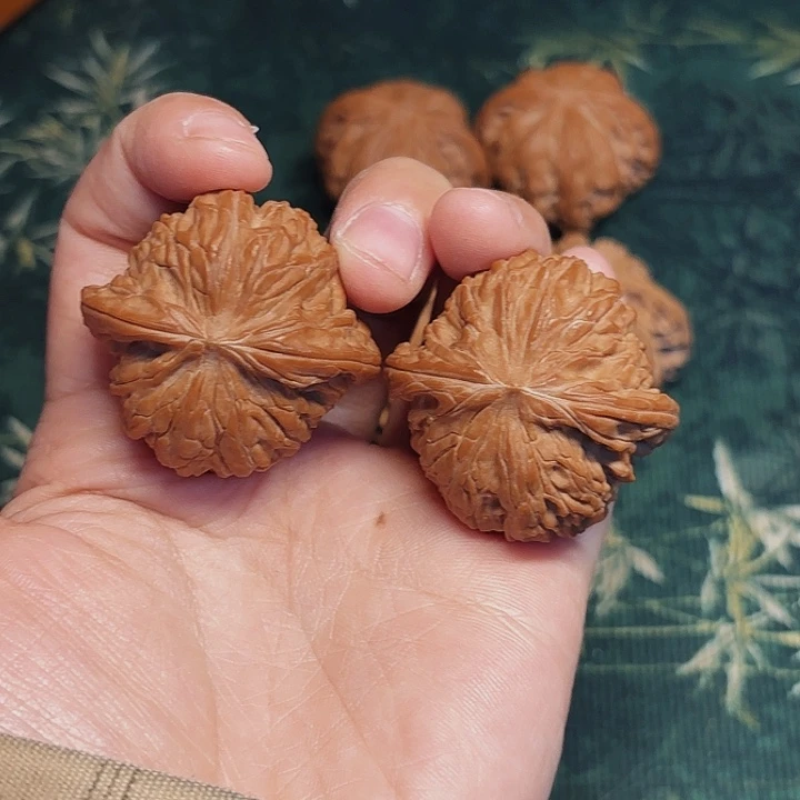 飞***飞吊坠文玩核桃磨盘