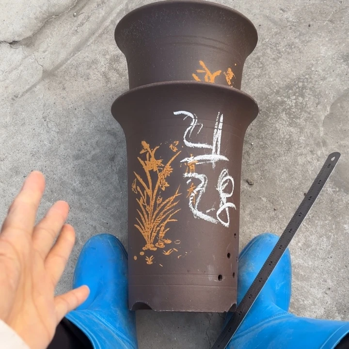 花盆紫砂紫砂的颜色