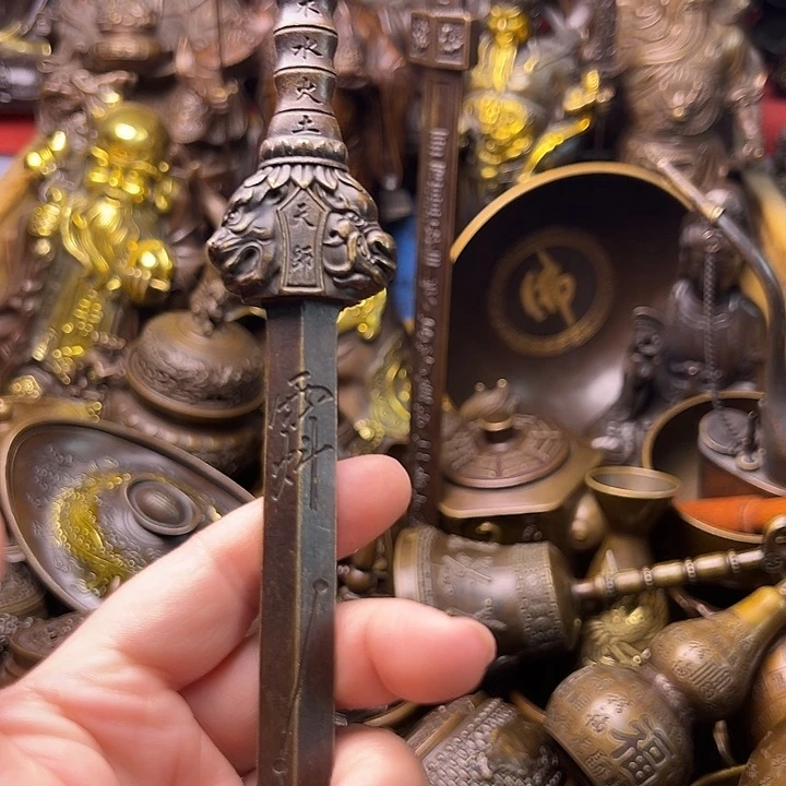 铜123566778998876666888