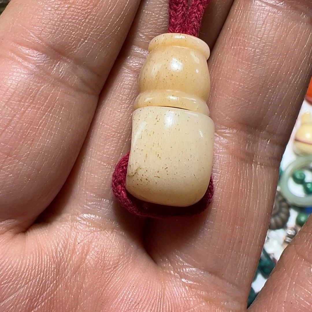 玻璃颈饰墨白藏传出品18