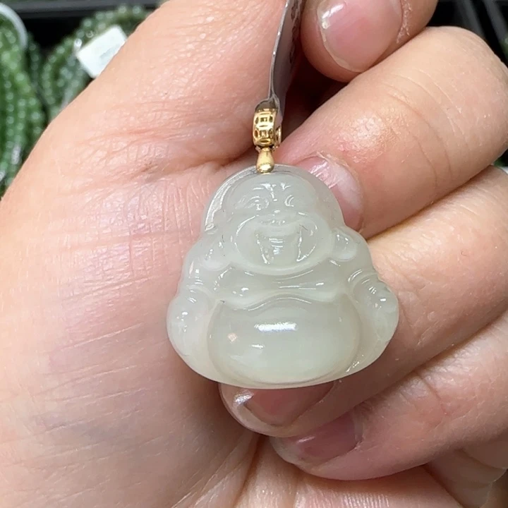 和田玉吊坠18K金镶嵌