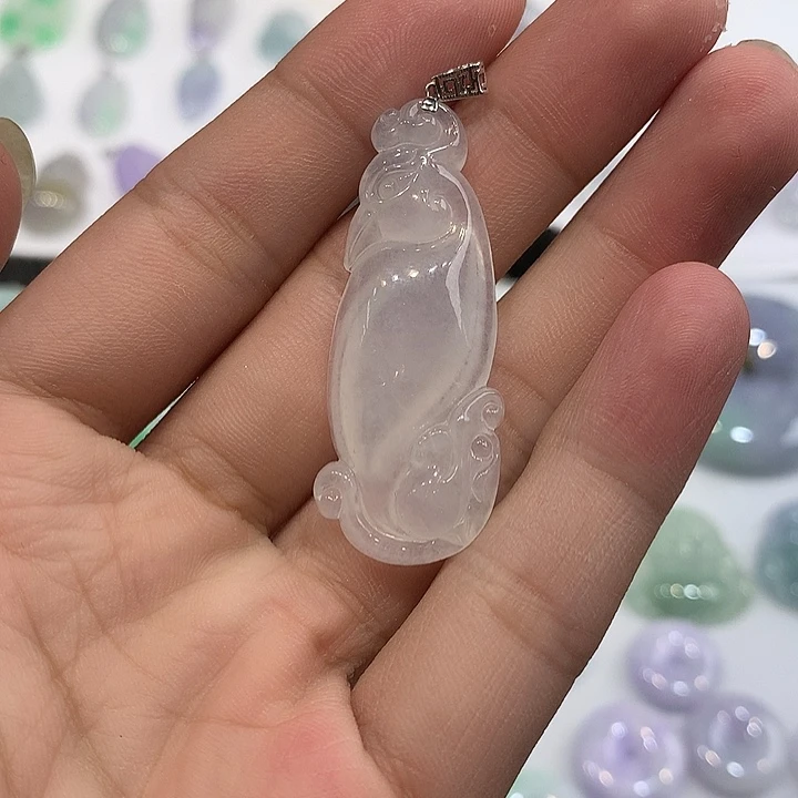 翡翠未镶嵌颈饰12