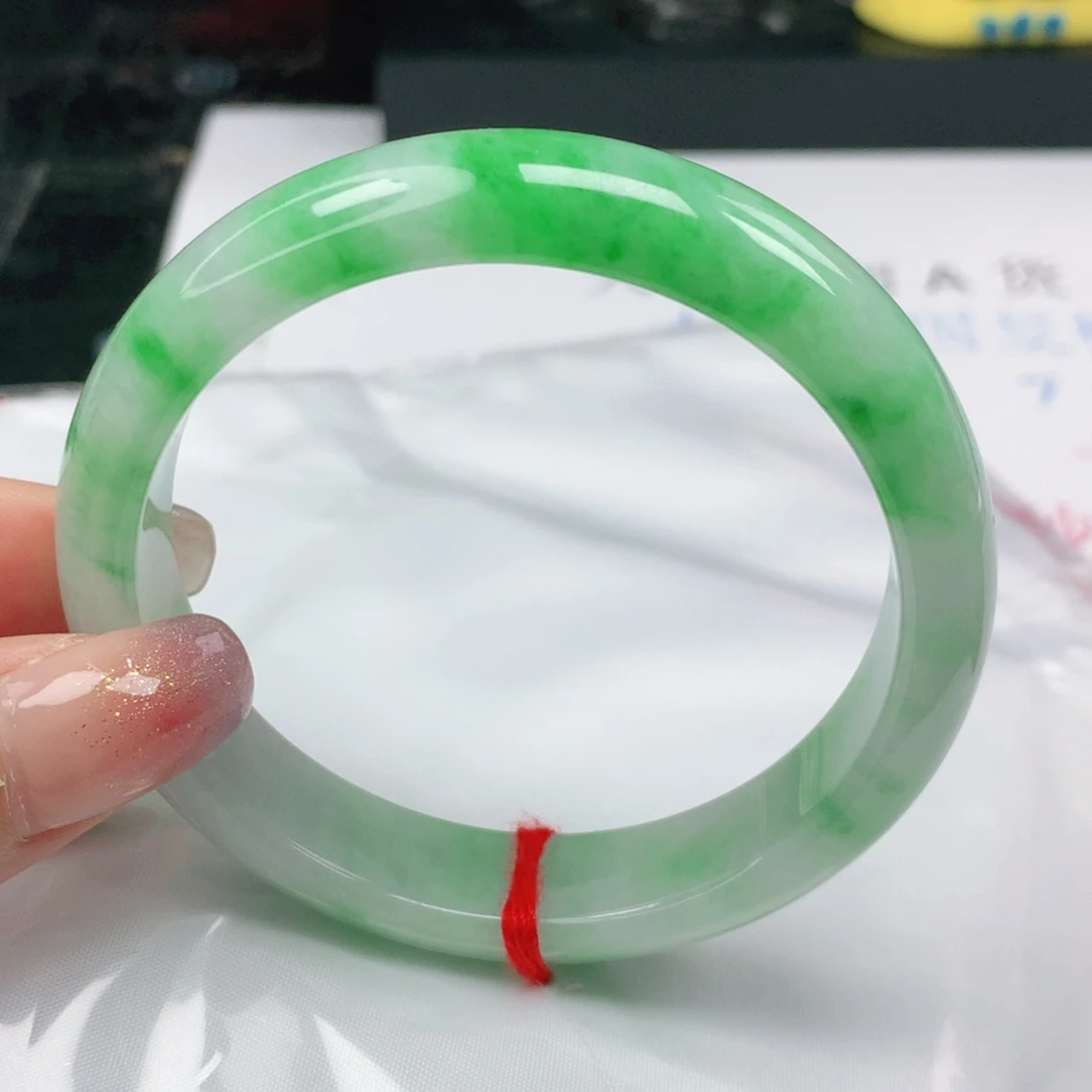未镶嵌手镯翡翠正