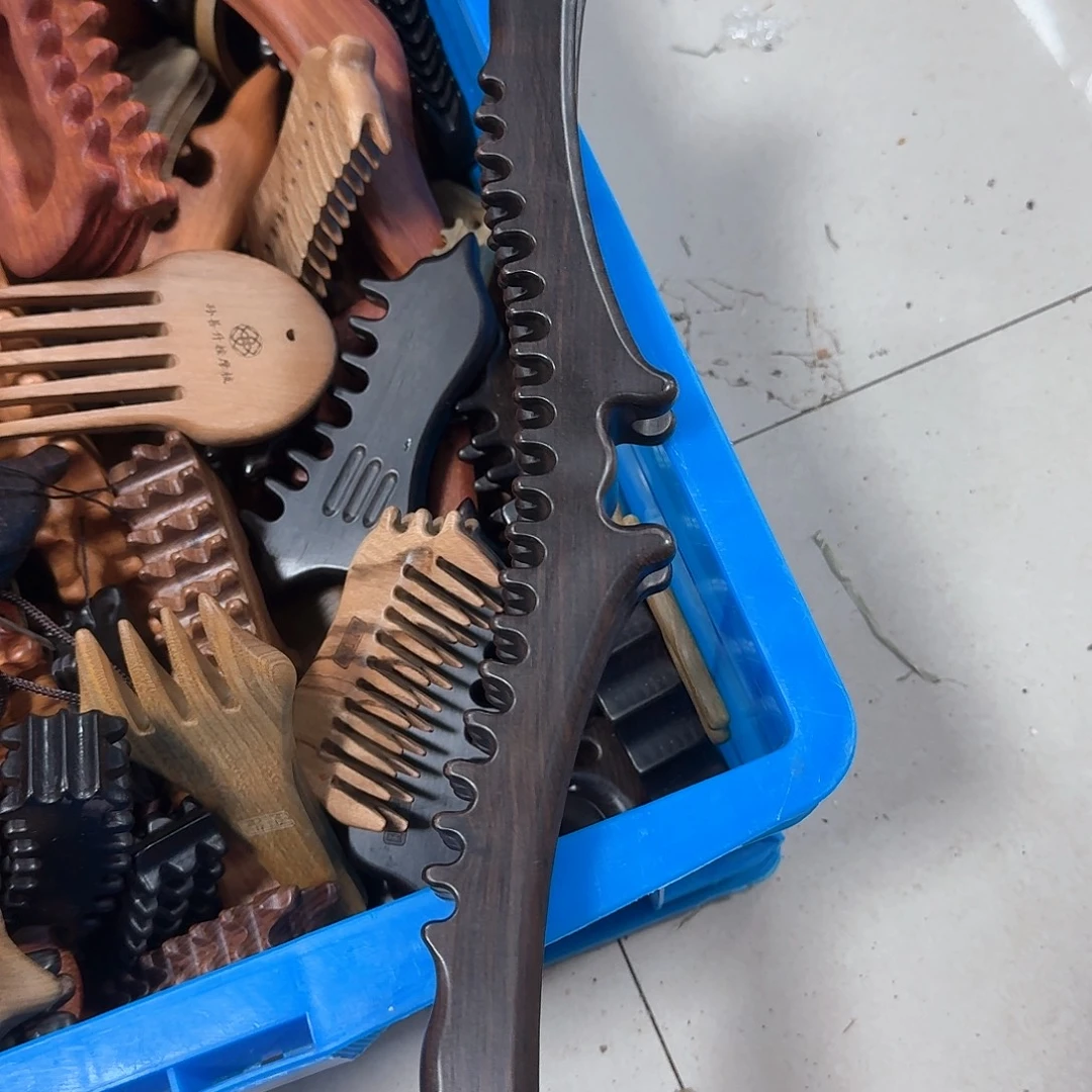 紫光檀40厘米放松工具瑕疵