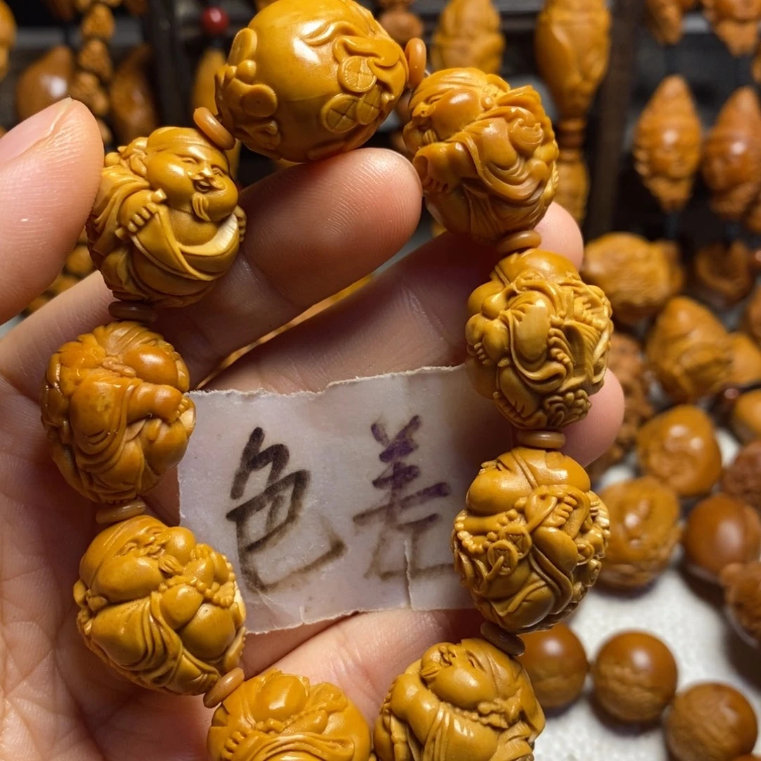 凌***鸿橄榄核吊坠瑞兽财神上色
