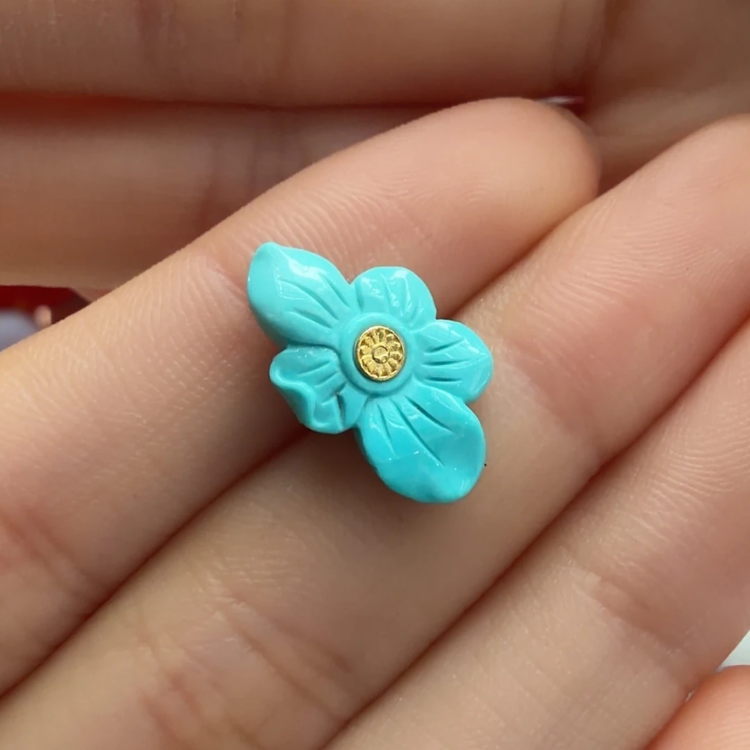 绿松石未镶嵌颈饰