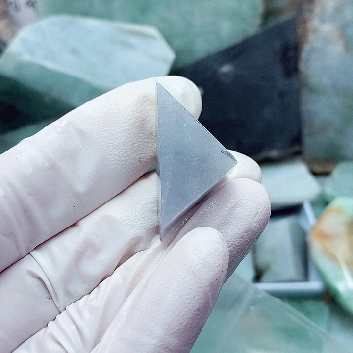 翡翠颈饰未镶嵌缅甸翡翠A货边角