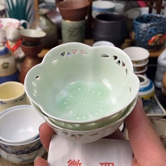 中古物品默认微瑕，谨慎参拍，满18包邮！