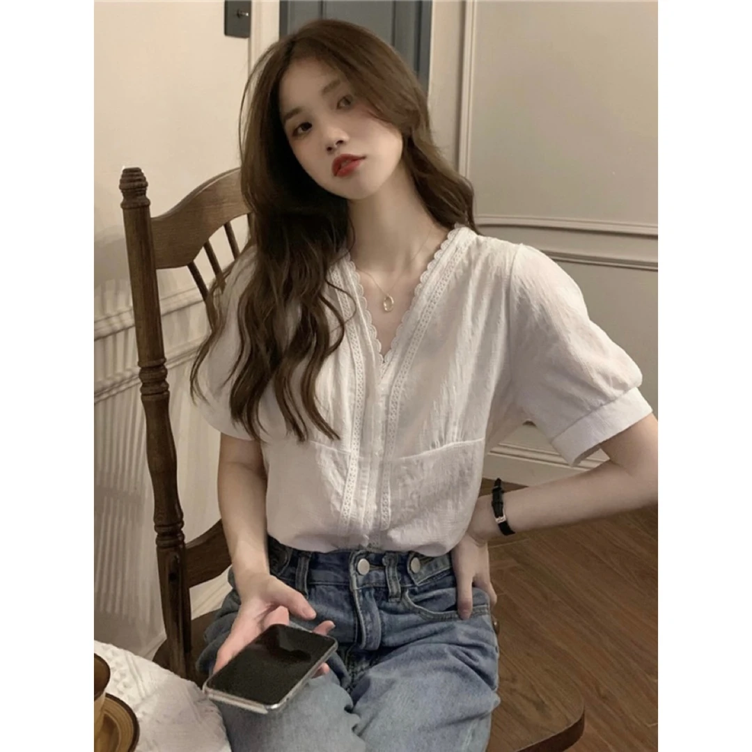 女装蕾丝韩版白色衬衫泡泡袖设计感夏季2025复古领法式衬衣显瘦