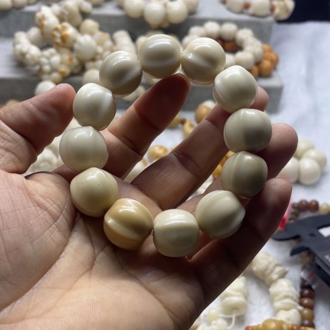 菩提根/象牙果吊坠微瑕象牙果鲨鱼背手串卡18