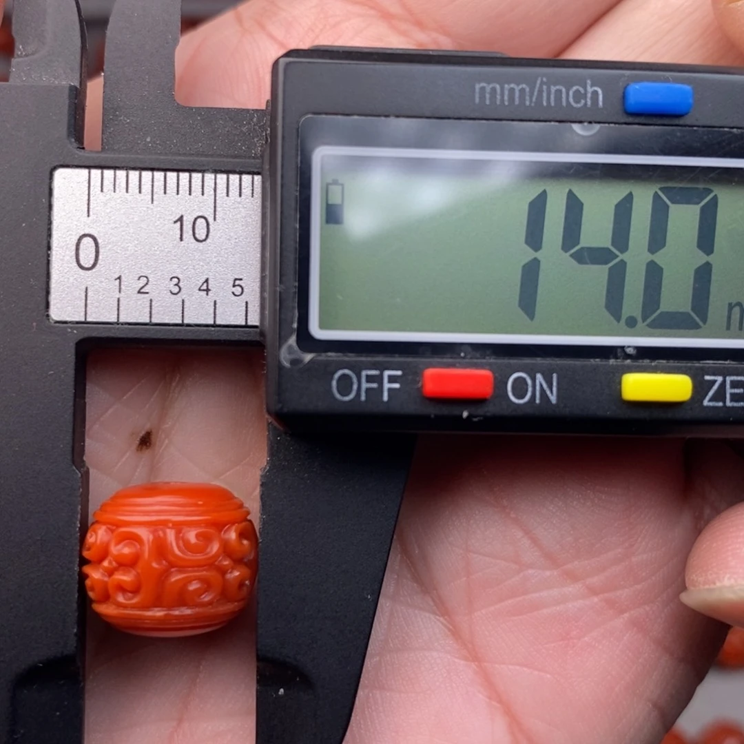 南红玛瑙配饰未镶嵌有瑕疵