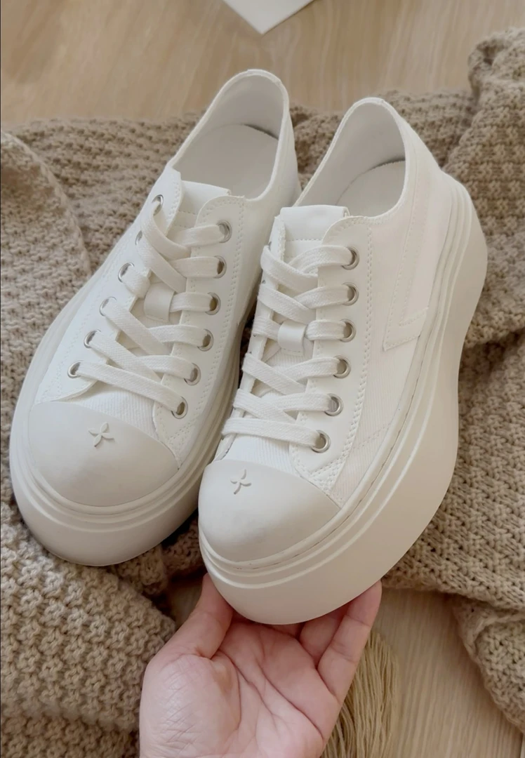 小个子7CM内增高小白鞋女复古做旧小脏脏鞋十字花厚底帆布鞋