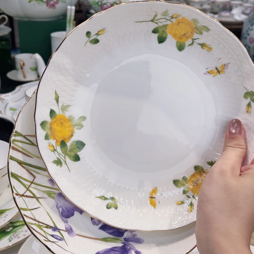 两个汤菜盘————————