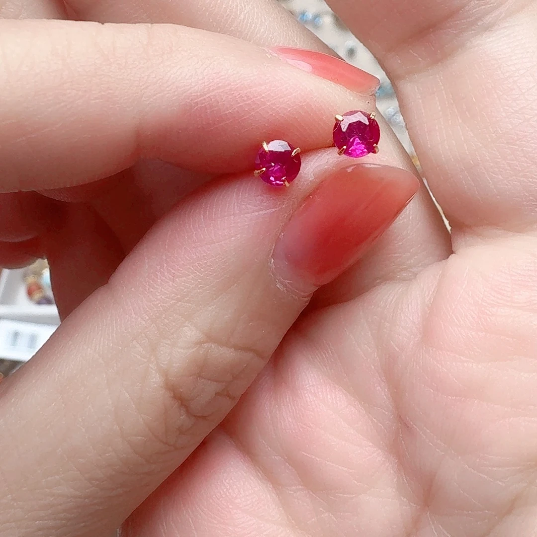 红宝石耳饰银S925镶嵌红刚玉